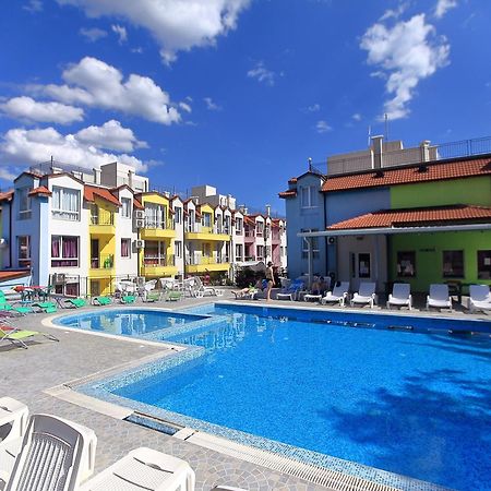 Private Apartment With Parking And Pool Balchik Exterior foto