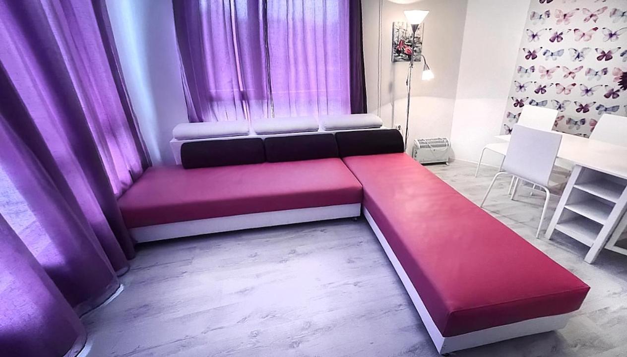Private Apartment With Parking And Pool Balchik Exterior foto