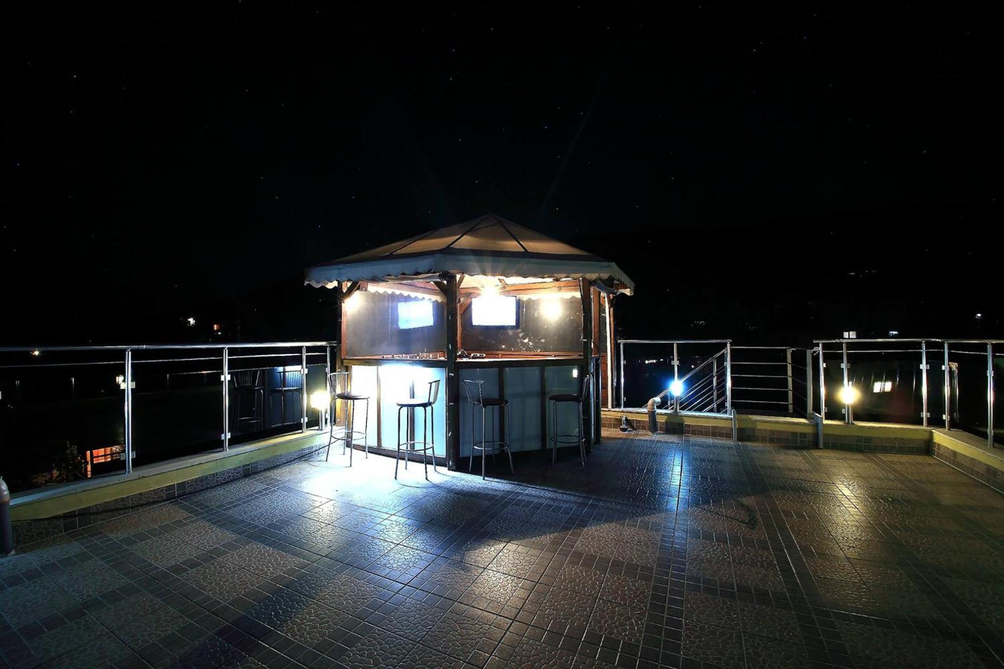 Private Apartment With Parking And Pool Balchik Exterior foto