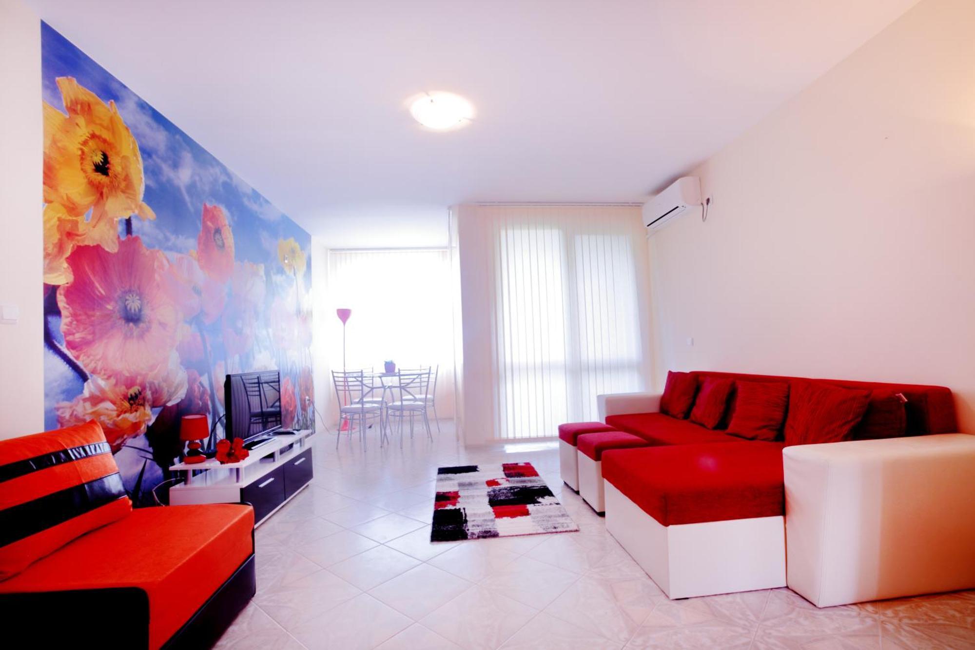 Private Apartment With Parking And Pool Balchik Exterior foto